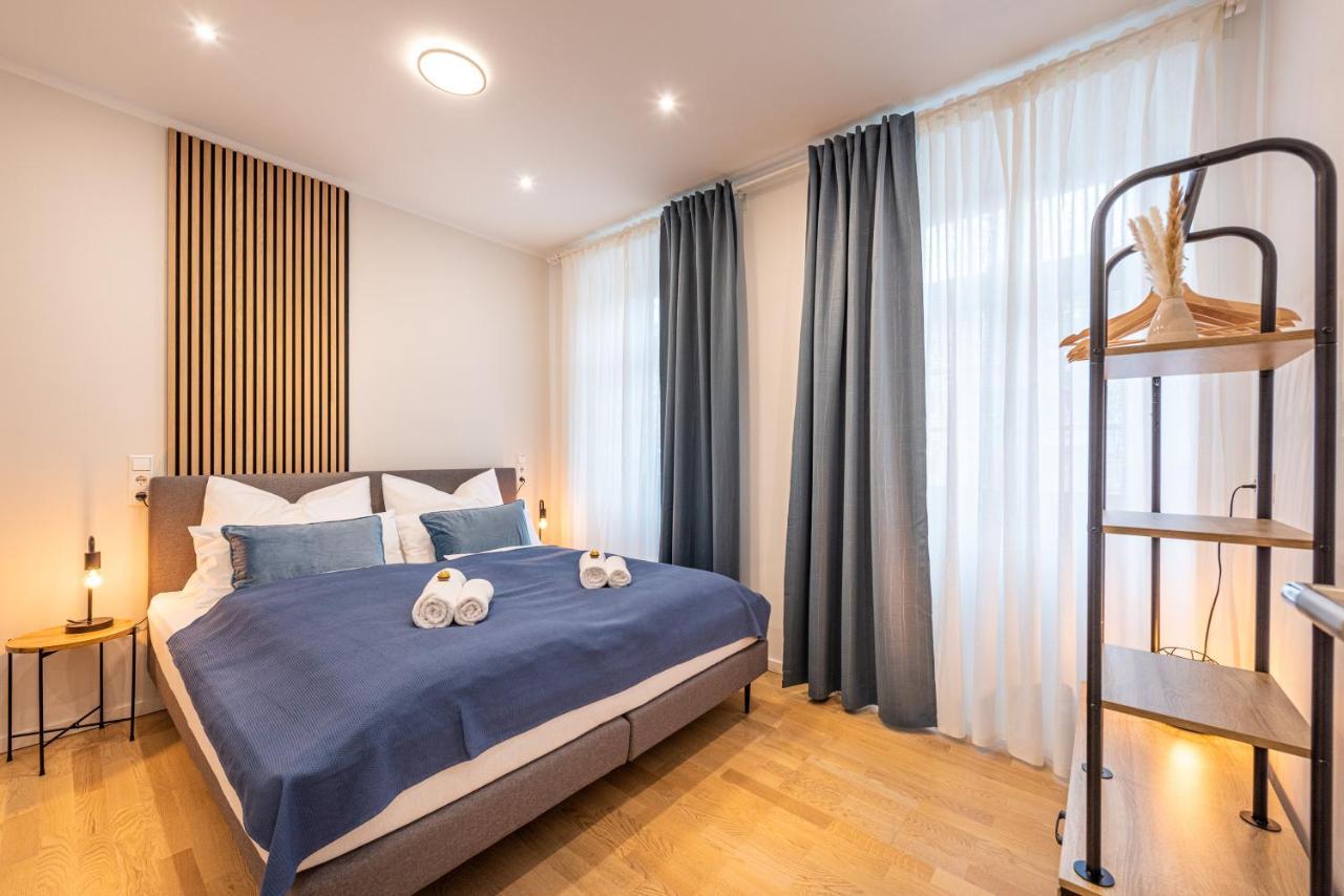 Vivid Luxury Apartment Ludwigsburg - Bluehendes Barock-Forum-Schloss-Modern Exteriör bild